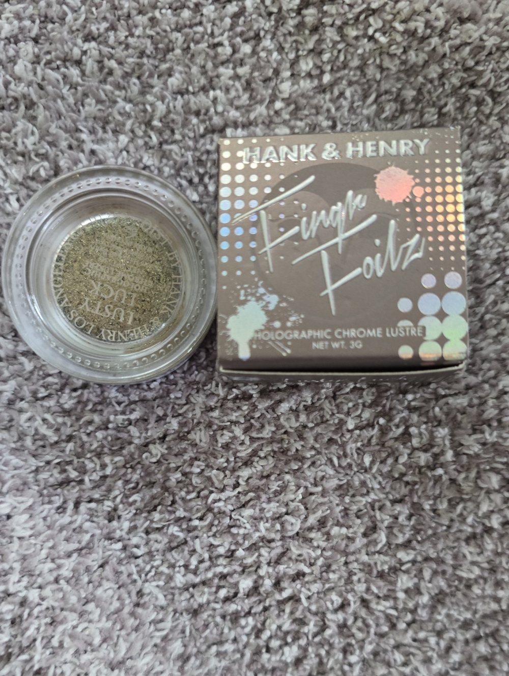 Hank & Henry Fingr Foilz Loose Eyeshadow- "Lusty Luck"
